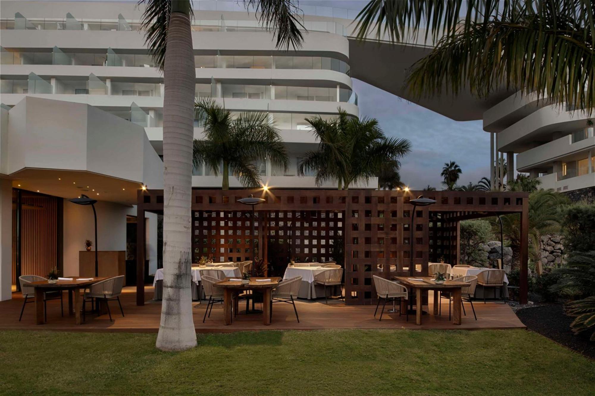 Hotel Royal Hideaway Corales Suites, By Barceló Group Costa Adeje (Tenerife)
