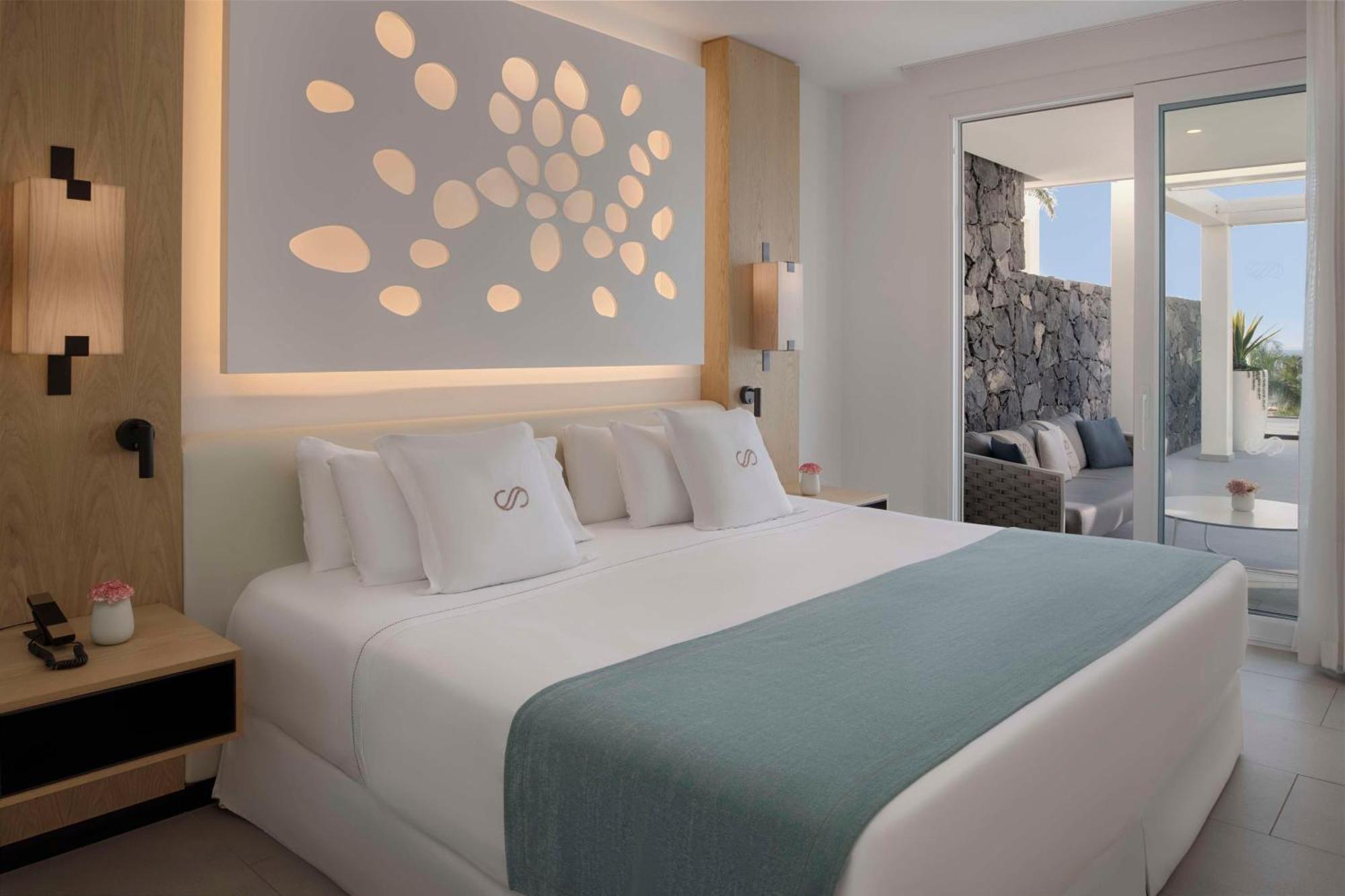 Royal Hideaway Corales Suites, By Barceló Group